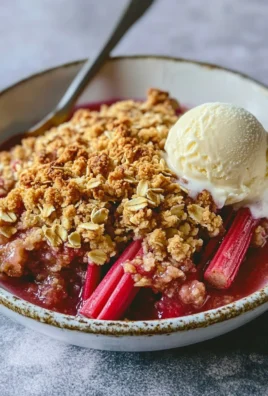 Easy Rhubarb Crisp